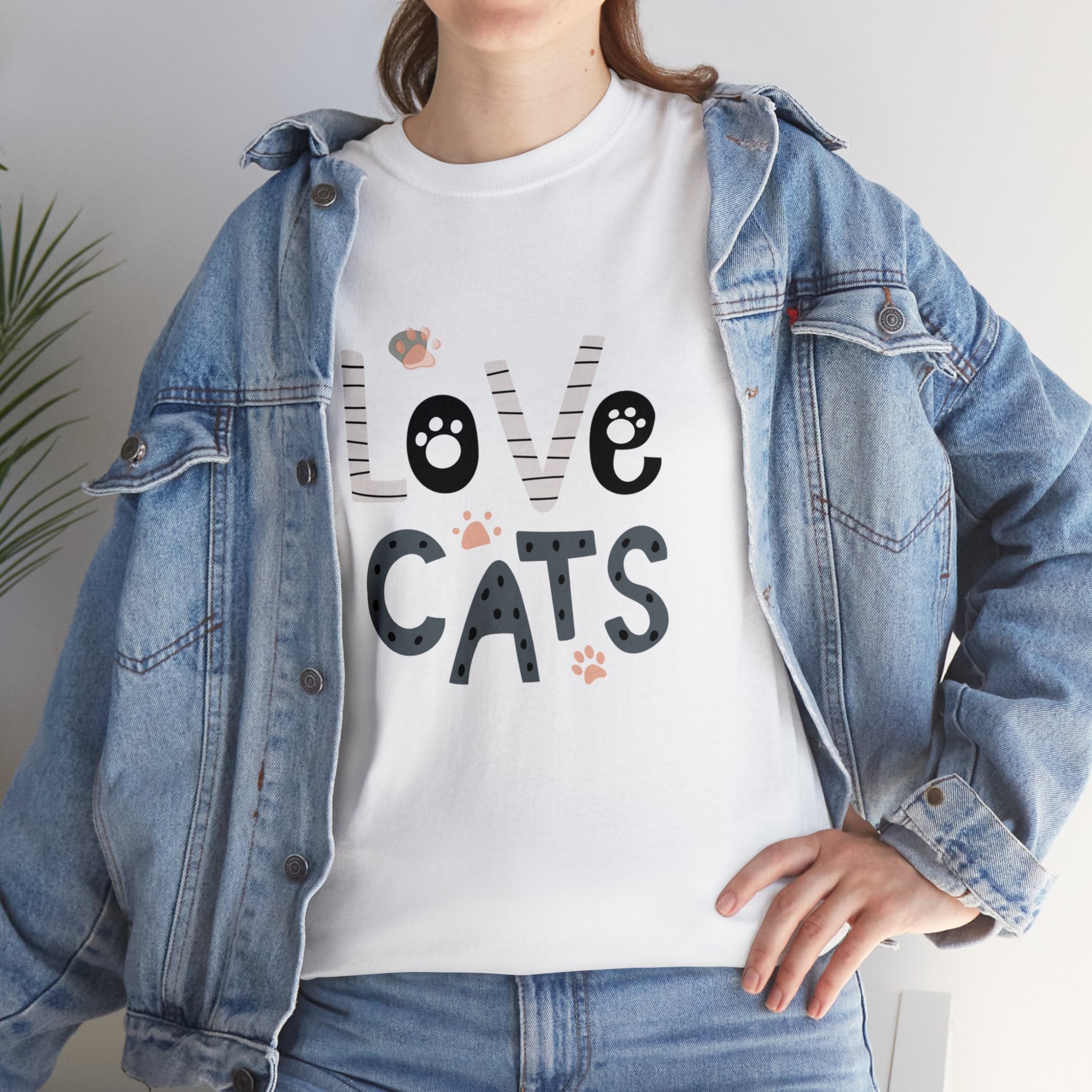 Cat T-Shirt: Love Cats