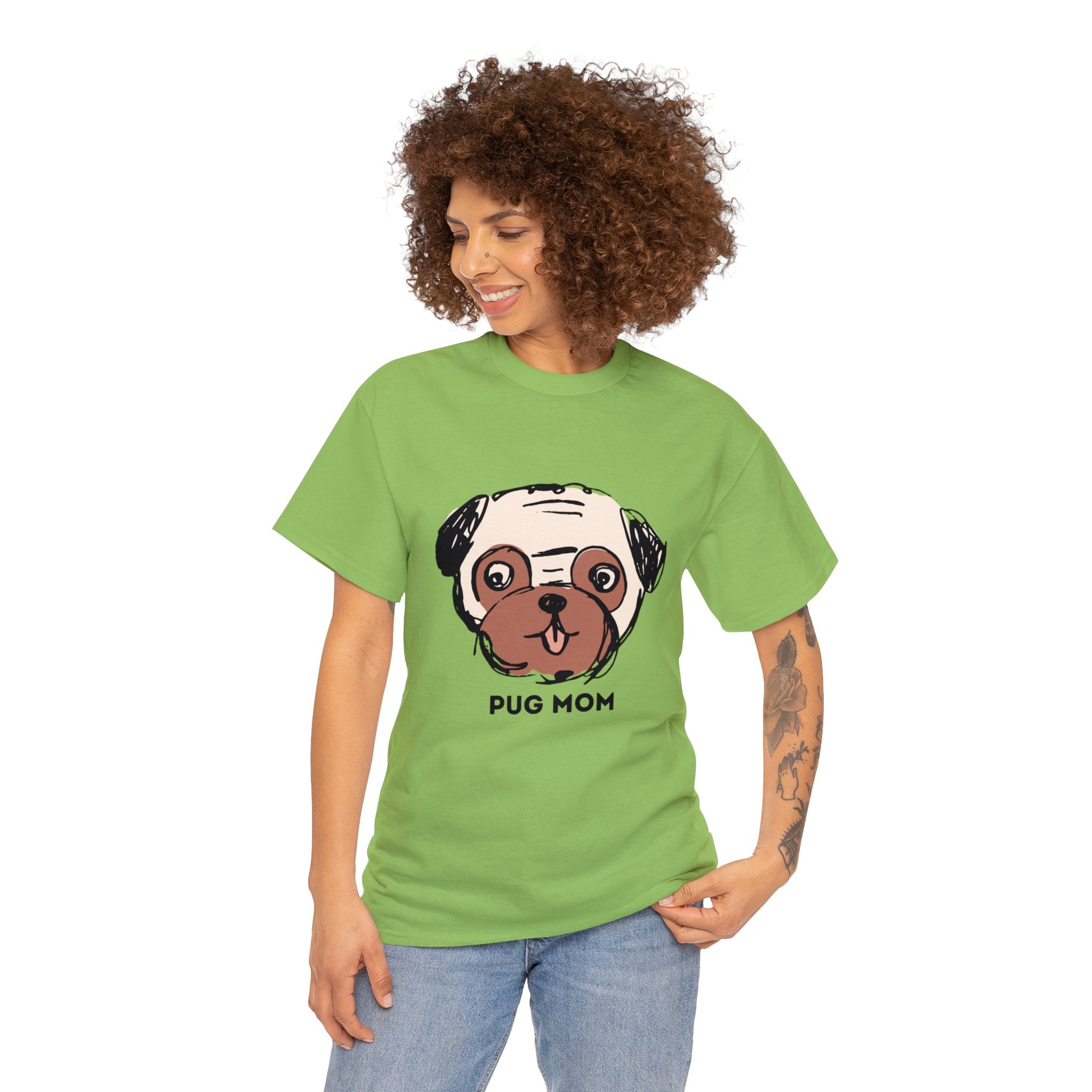Pug: Pug Mom T-Shirt