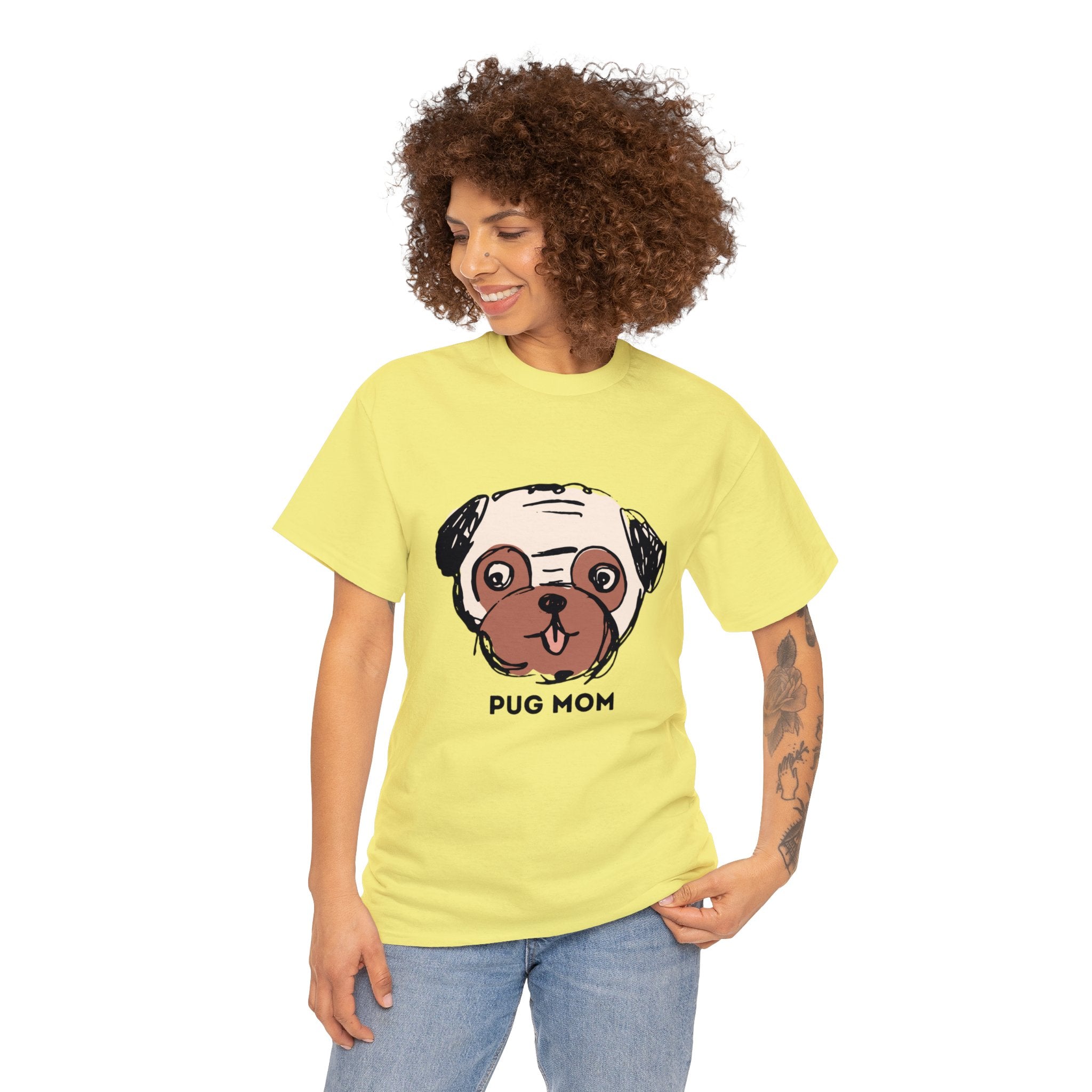 Pug: Pug Mom T-Shirt